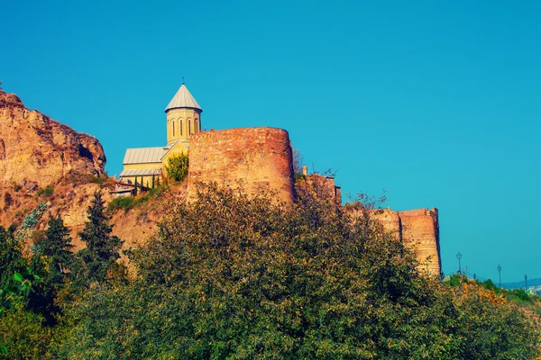 Szent Miklós templom, a Narikala erőd — Stock Fotó