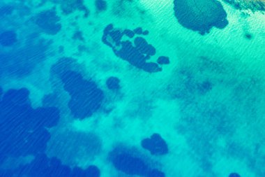 Deniz manzaralı. Deniz yüzeyi. Deniz tabanının dokusu