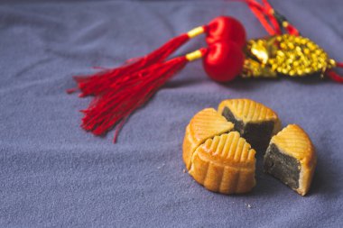 Geleneksel Çin ziyafeti atıştırmalıkları ay pastaları