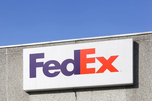 Firma FedEx su un muro — Foto Stock
