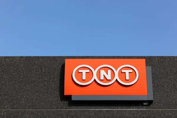 TNT znamení na fasádě — Stock fotografie