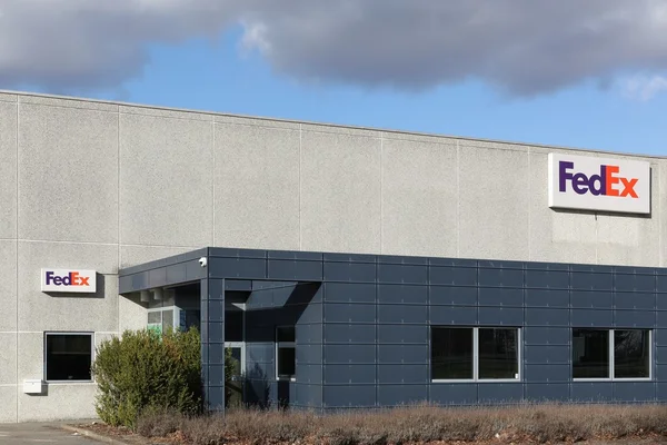 Oficina y centro logístico de FedEx — Foto de Stock