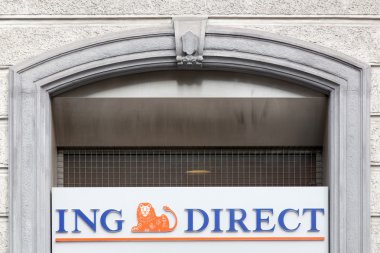 Bir cephe tabelada ING Direct