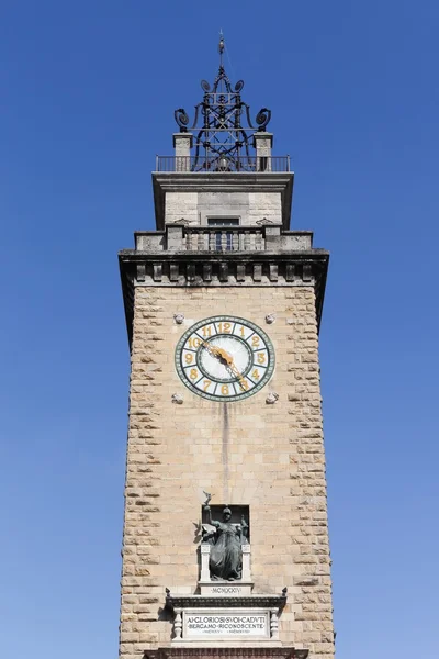 Башня Падших в Бергамо, Италия — стоковое фото