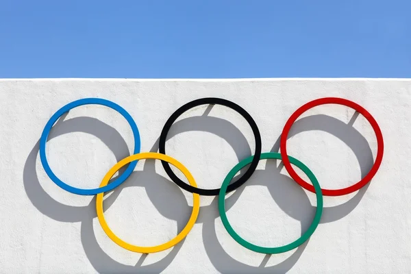 Olympic rings on a wall — Stock Photo, Image