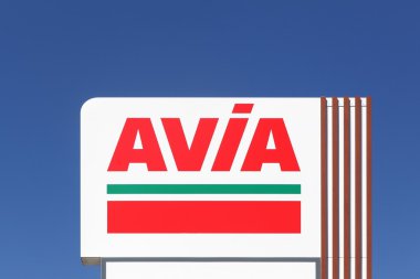 Avia işareti bir panel