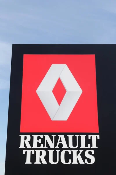 Villefranche França Maio 2017 Logotipo Renault Trucks Painel Renault Trucks — Fotografia de Stock