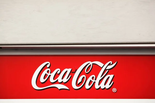 Hou Dinamarca Março 2014 Logotipo Coca Cola Prédio Coca Cola — Fotografia de Stock