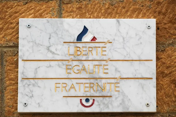 Свобода Равенство Братство Камне Девиз Французской Революции — стоковое фото