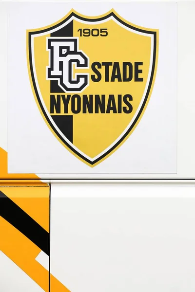 シャペル フランス 2021年7月23日 バス上のFcステード ナイノニスのロゴ Fcステード ニョーノニ Stade Nyonnois スイスのニョンに本拠を置くサッカークラブ — ストック写真