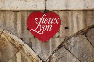 Eski Lyon Fransa bir duvar sokak, oturum