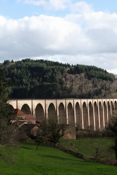 Viaduto de Mussy-sous-Dun na Borgonha , — Fotografia de Stock