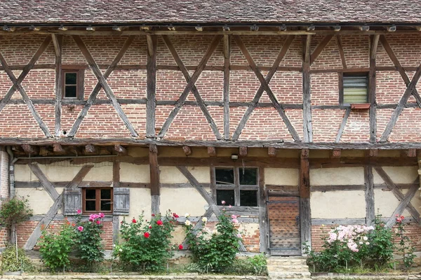 Typische bresse-boerderij, Frankrijk — Stockfoto