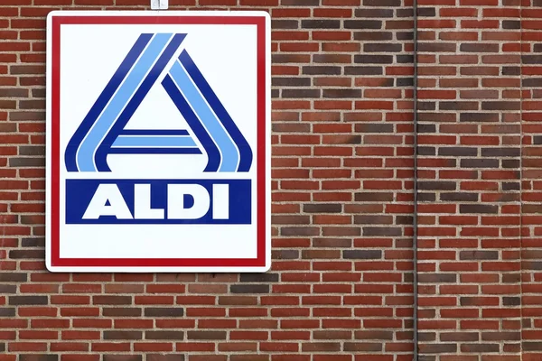 Aldi logó a homlokzat — Stock Fotó