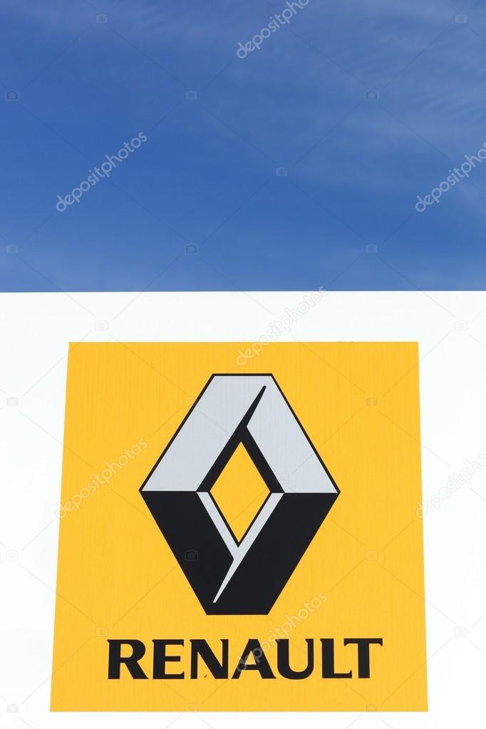 Renault logo on a wall – Stock Editorial Photo © ricochet69 #83315686