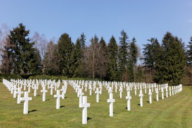 Sandweiler Amerikan askeri mezarlıkta mezar