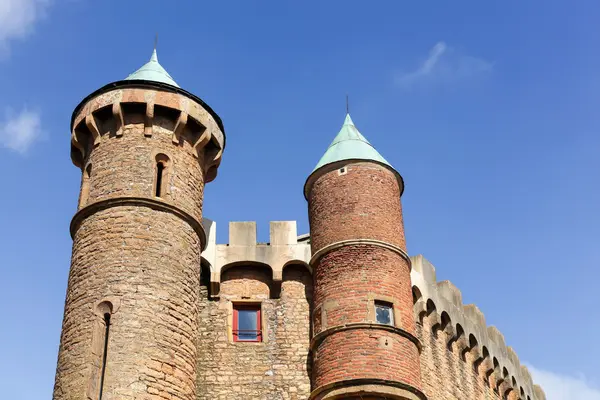 Schloss von montmelas in beaujolais, franz — Stockfoto