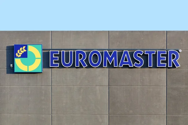 Logo Euromaster su una parete — Foto Stock