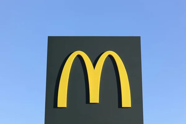 Логотип Макдональда — стоковое фото