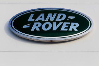 Bir cephe logosuna Land Rover