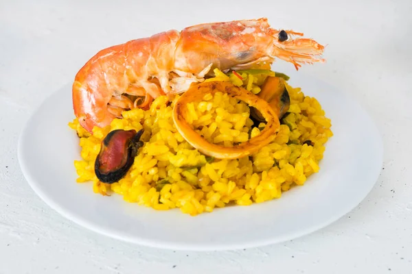Paella Tipik Spanyol Yemekleri Granit Arka Planda — Stok fotoğraf