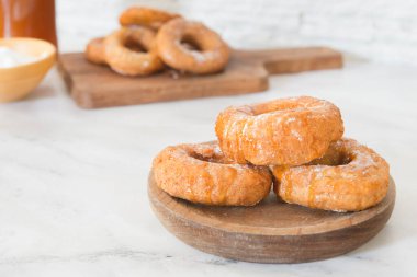 Donut ve ballı el yapımı