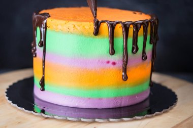 Farklı renkte pasta pişirme