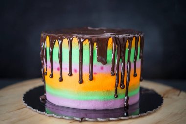 Cadılar bayramı için çikolatalı kek. 