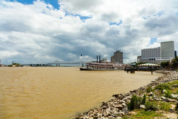 Skyline du fleuve Mississippi — Photo