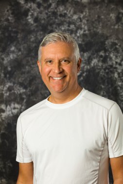 Yakışıklı erkek portresi