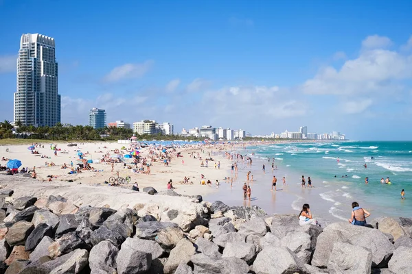 Miami Beach Floryda Usa Stycznia 2021 Goście Cieszący Się Naturalnym — Zdjęcie stockowe