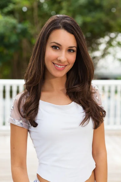 Hermosa joven mujer — Foto de Stock