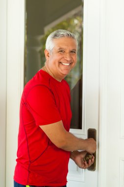 yakışıklı adam