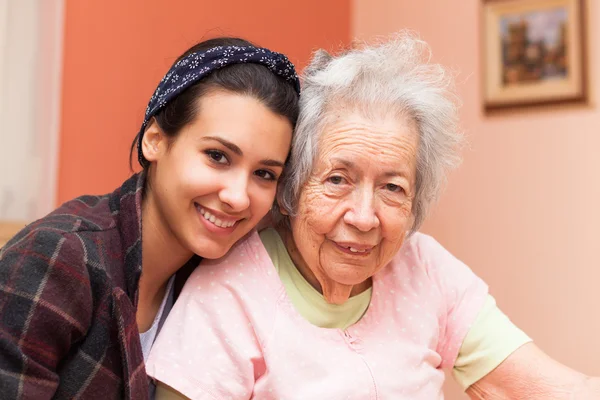 Abuela y nieta —  Fotos de Stock