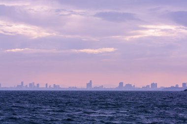 Pattaya şehir manzarası sabah ışığı. Tayland