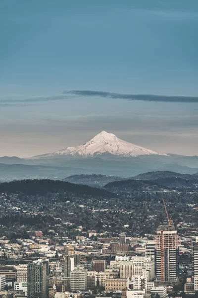 Portland Cityscape cu Mt Hood — Fotografie, imagine de stoc