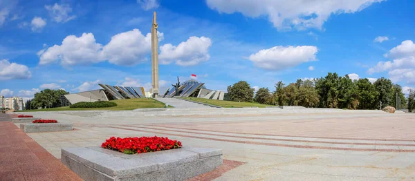 Minsk Bielorussia Luglio 2021 Stele Città Minsk Parte Dell Insieme — Foto Stock