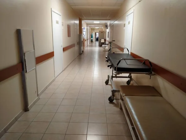 Διάδρομος Στο Τμήμα Χειρουργικής Σύγχρονο Νοσοκομείο Βράδυ — Φωτογραφία Αρχείου
