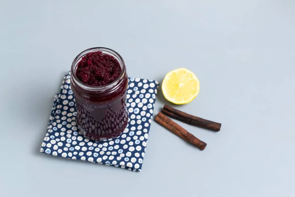 Confiture Naturelle Betteraves Dans Bocal Verre Avec Citron Cannelle Sur — Photo