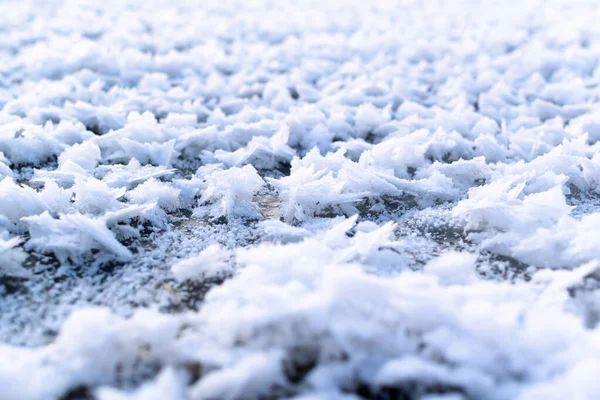 Los Copos Nieve Congelados Sobre Hielo Aljibe Invernal Textura Fondo — Foto de Stock