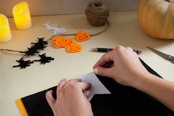 Instruction Étape Par Étape Faire Une Guirlande Feutre Pour Halloween — Photo