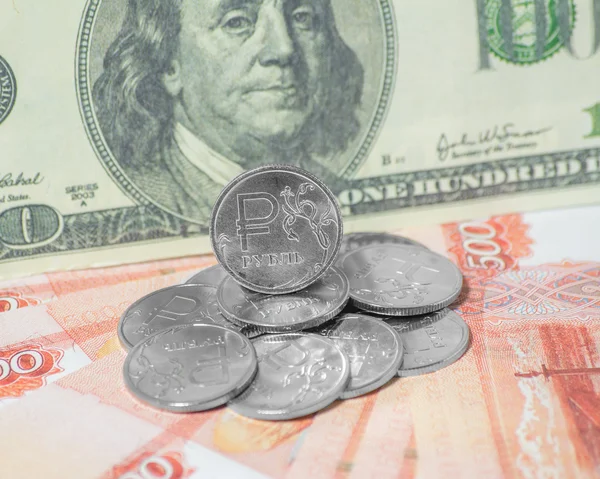 El dinero el rublo ruso y los dólares —  Fotos de Stock
