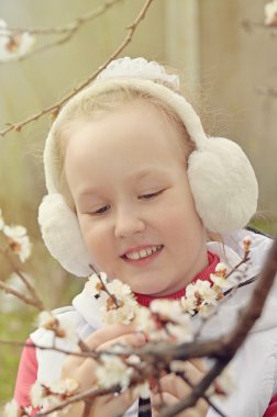 kadın ağaçlar çiçek