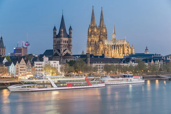 Aerial view over the Rhine River with cruise ship in Cologne, Ge — Stock Photo, Image