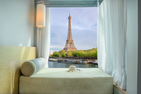 Estate, Viaggi, Vacanze e Vacanze concetto - Bella Eiffel — Foto Stock