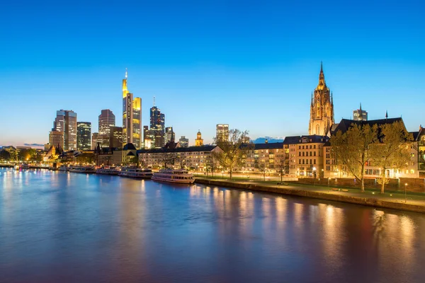 Cityscape of Frankfurt am Main skyline at night.Frankfurt, Germa — Stock Photo, Image