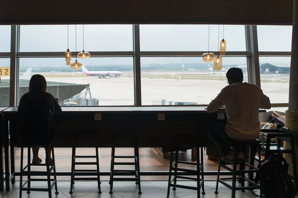 Koffie café in internationale luchthaven. Business café lounge in in — Stockfoto