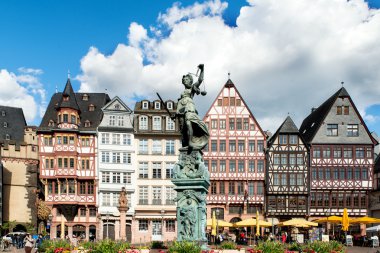 Frankfurt, Almanya - eski şehir Meydanı görüntüsü
