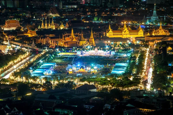 Letecký pohled na Wat Phra Kaew v noci, Bangkok, Thajsko. Bangko — Stock fotografie