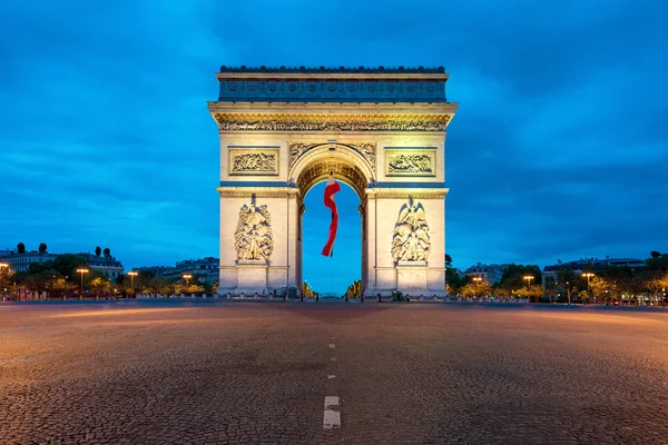 Arco del Triunfo París y Campos Elíseos con una gran Francia fla — Foto de Stock